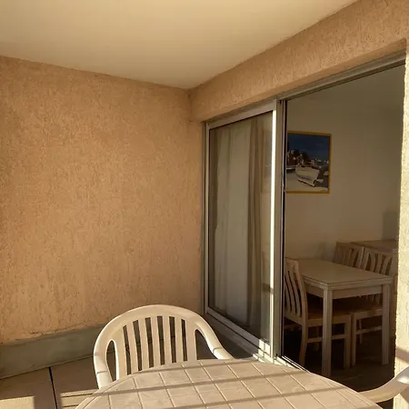 2 Pièces Avec Terrasse Et Piscine à - Fr-1-553-286 Balaruc-les-Bains
