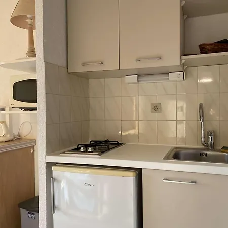 2 Pièces Avec Terrasse Et Piscine à - Fr-1-553-286 Apartamento *