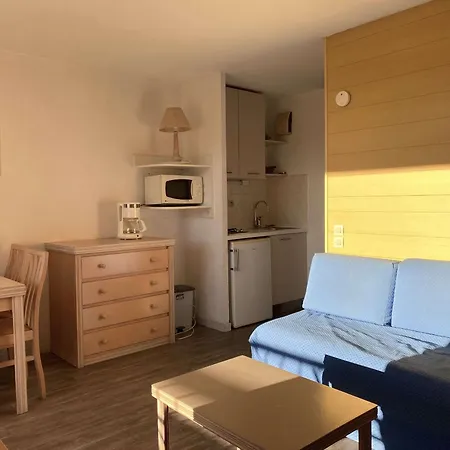 2 Pièces Avec Terrasse Et Piscine à - Fr-1-553-286 * Balaruc-les-Bains
