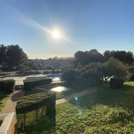 Appartement 2 Pièces Avec Terrasse Et Piscine à - Fr-1-553-286 *